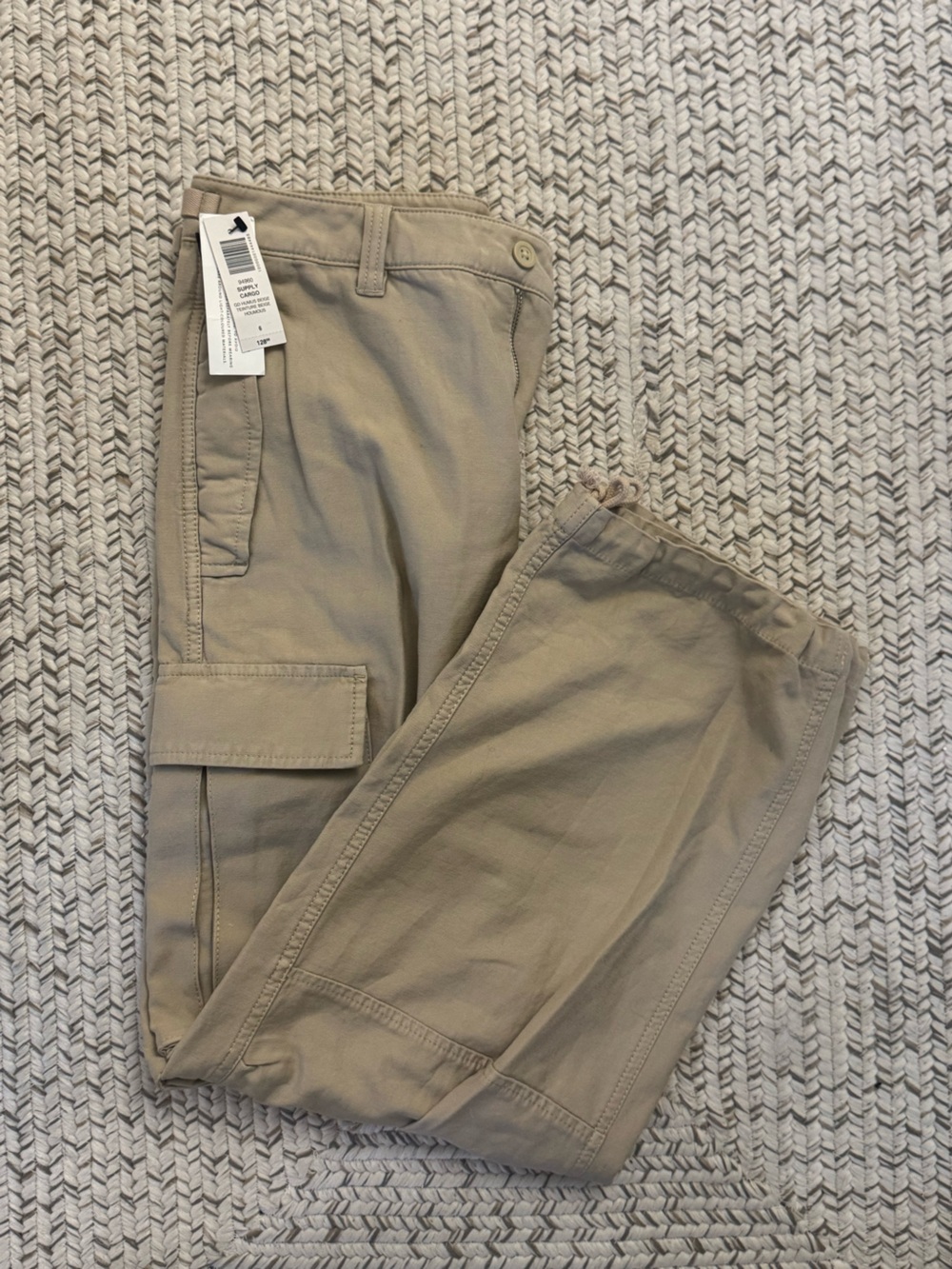 Aritzia TNA Supply Cargo Pants Beige Size 6 NWT